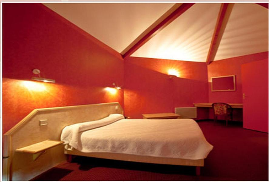 Logis Hotels - Hotel Restaurant L Enclos Donneville Номер фото